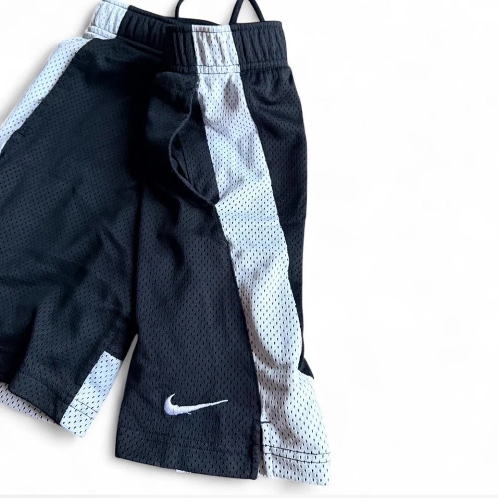 Nike Boys Mesh Athletic Basketball Shorts Black White Size S (8)
